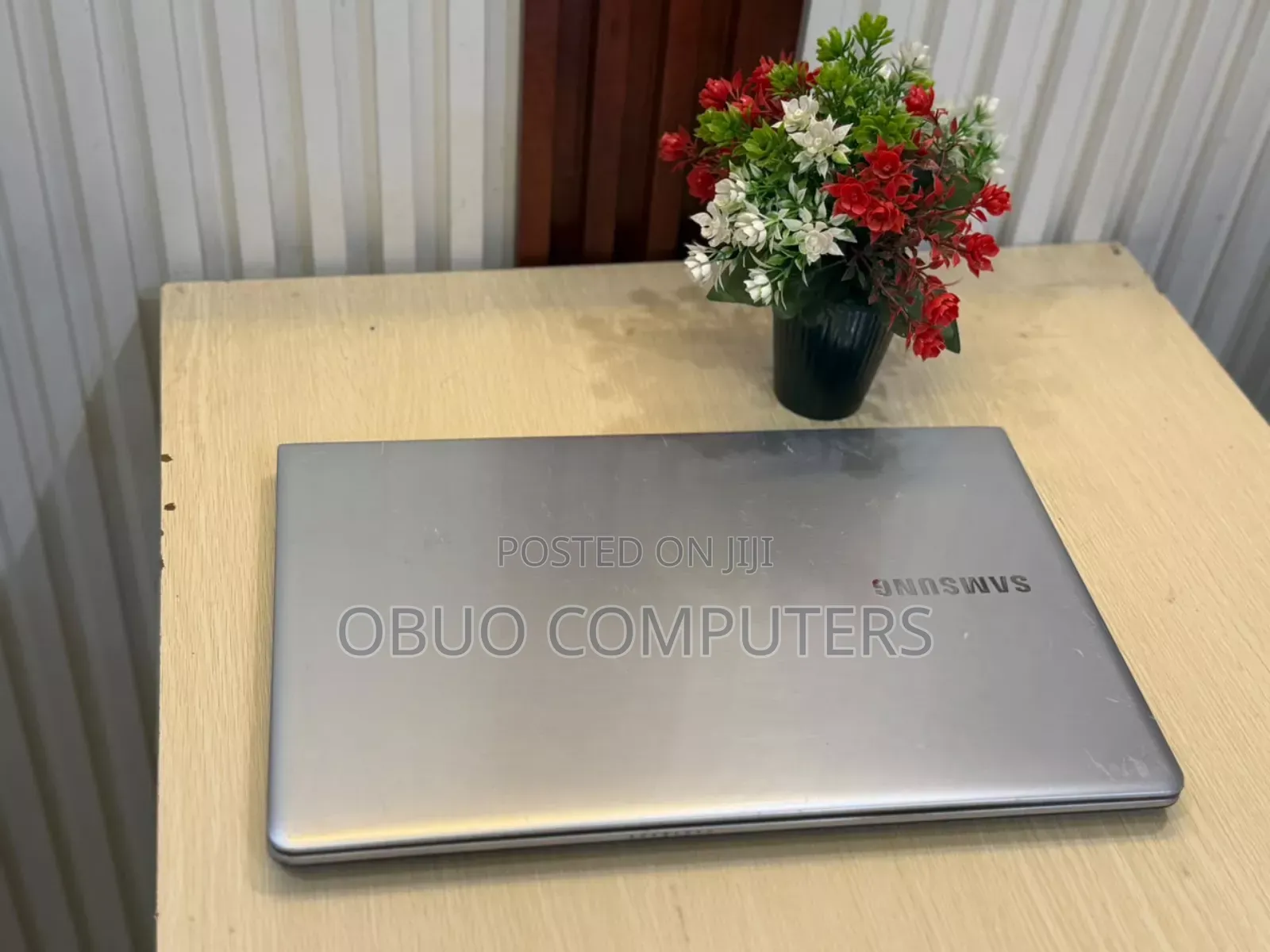 Laptop Medion Akoya E7419 4GB Intel Core i3 HDD 500GB