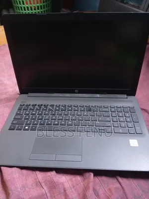 Laptop HP Pavilion 17 8GB Intel Core i3 HDD 1T
