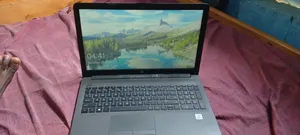 Laptop HP Pavilion 17 8GB Intel Core i3 HDD 1T