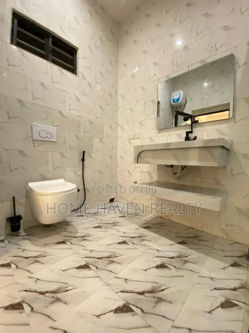 3bdrm House in Agbogba, Cemetery Area for sale