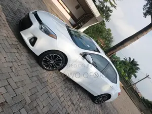 Toyota Corolla S 4dr Sedan (1.8L 4cyl CVT) 2016 White