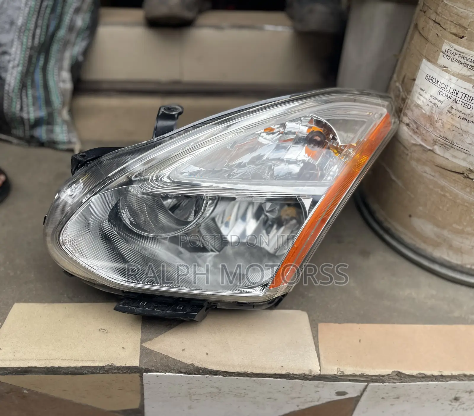 Nissan Rogue 2008-2012 Headlight