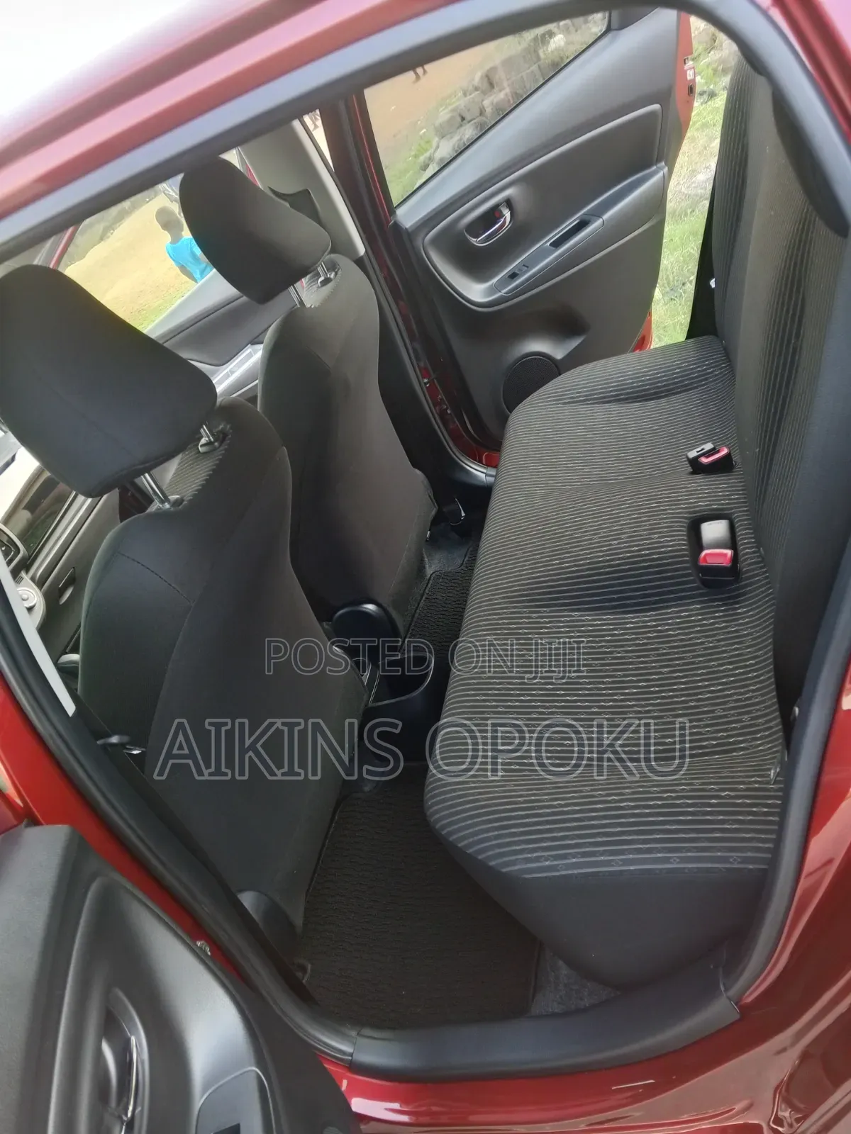 Toyota Vitz 1.0 FWD 3dr 2015 Maroon