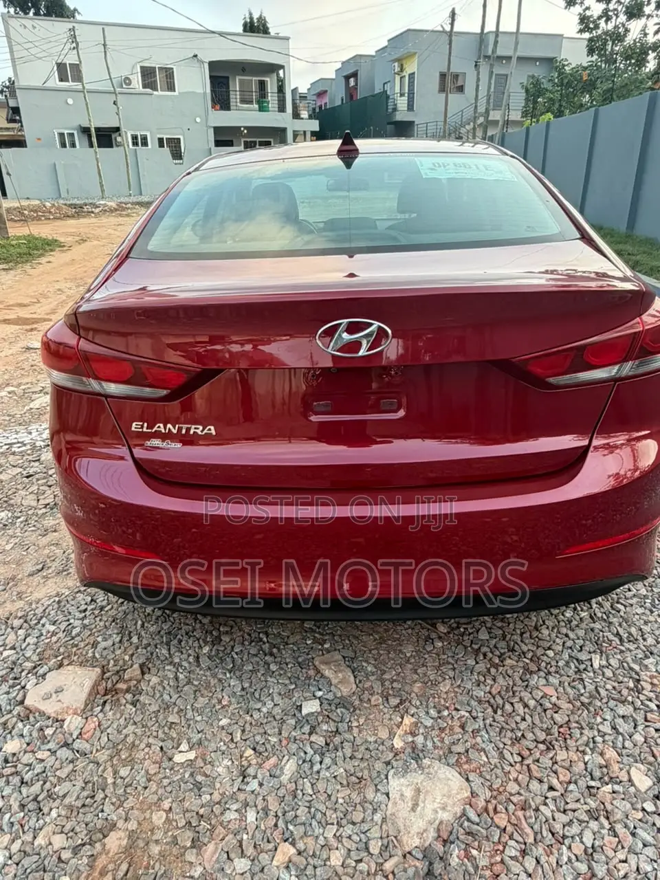 Hyundai Elantra Limited Sedan FWD (2.0L 4cyl 6A) 2017 Red