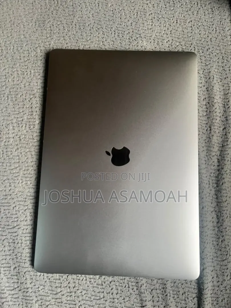 New Laptop Apple MacBook 2018 16GB Intel Core i7 SSD 512GB