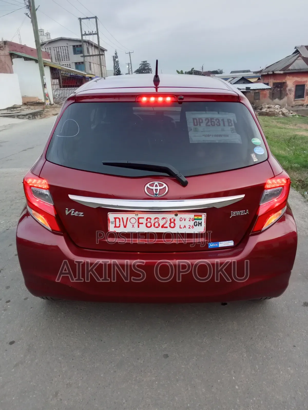 Toyota Vitz 1.0 FWD 3dr 2015 Maroon
