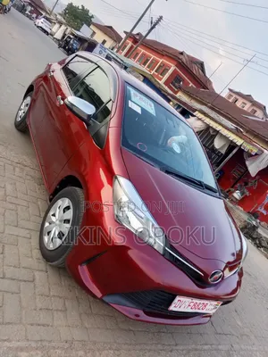 Toyota Vitz 1.0 FWD 3dr 2015 Maroon