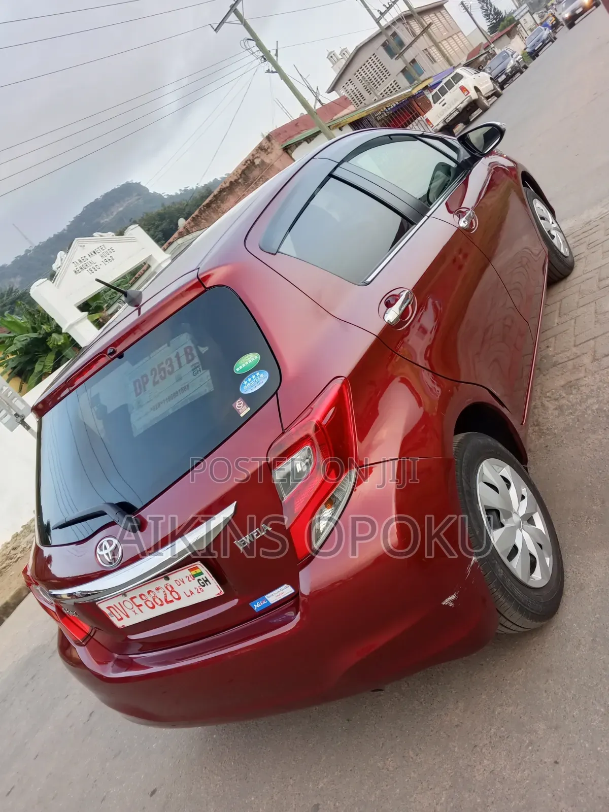 Toyota Vitz 1.0 FWD 3dr 2015 Maroon