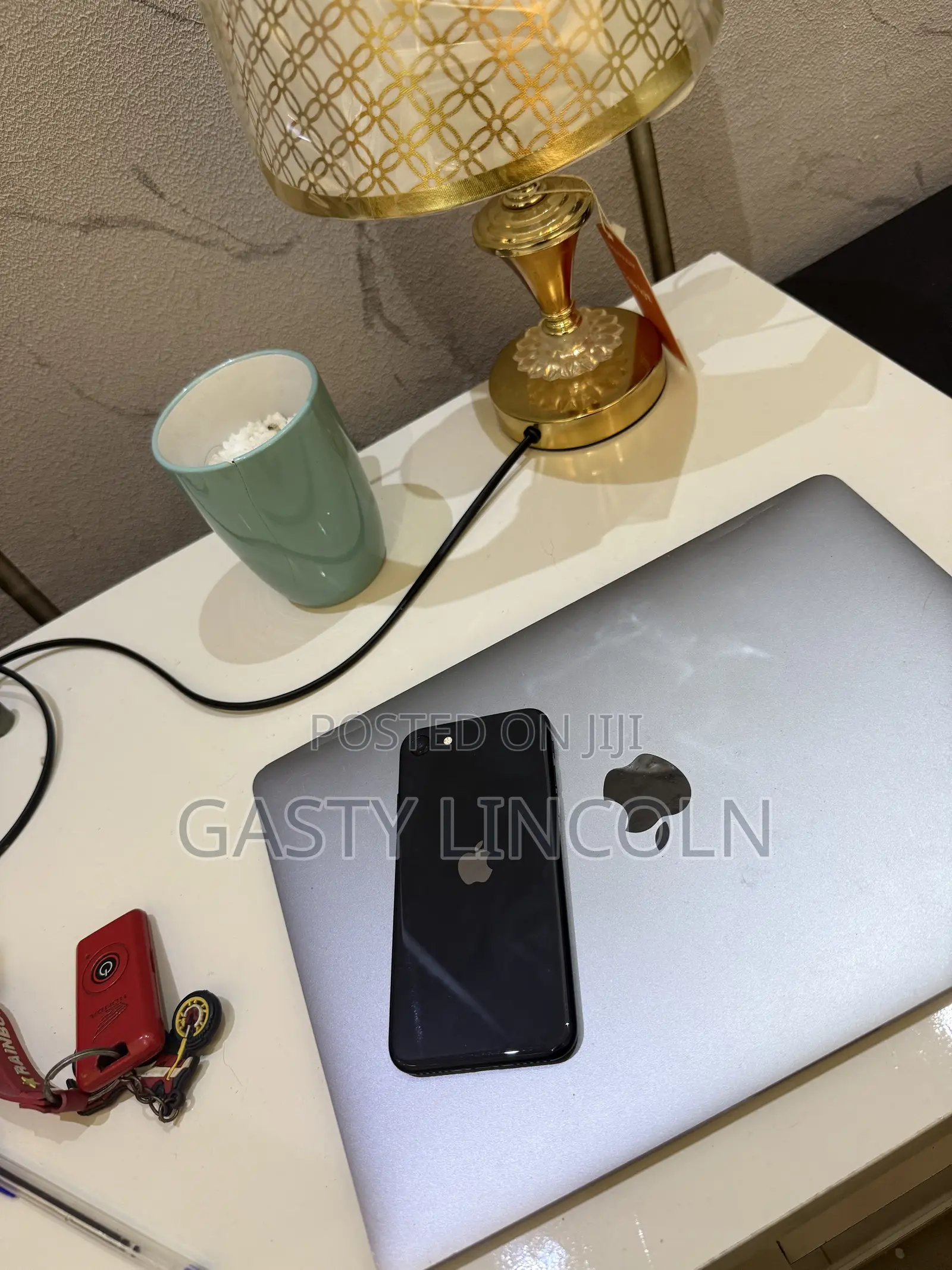 Apple iPhone SE (2020) 64 GB Black
