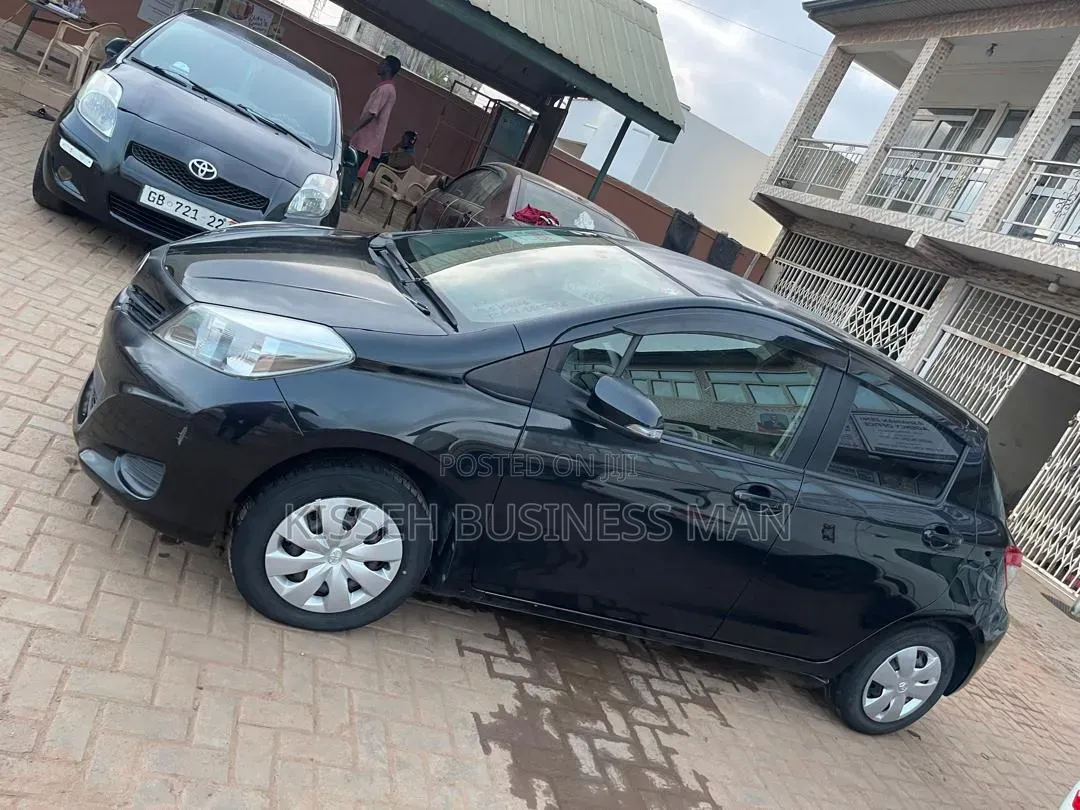Toyota Vitz 2013 Black