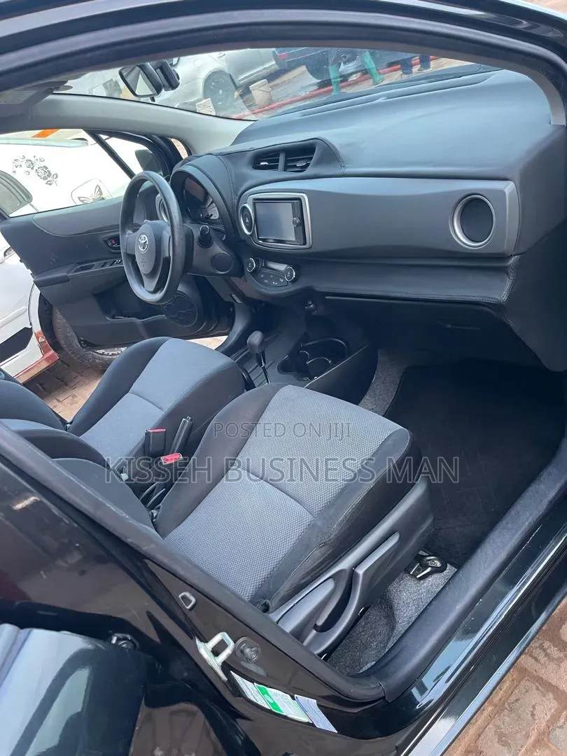 Toyota Vitz 2013 Black