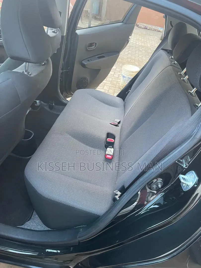 Toyota Vitz 2013 Black