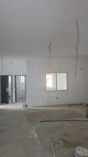 3bdrm Apartment in Lashibi Mf, Sakumono for rent