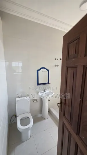 2bdrm Apartment in Klagon Junction, Sakumono for rent