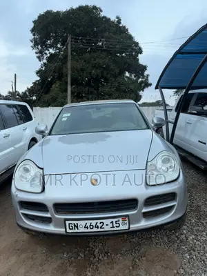 Porsche Cayenne 2011 Gray