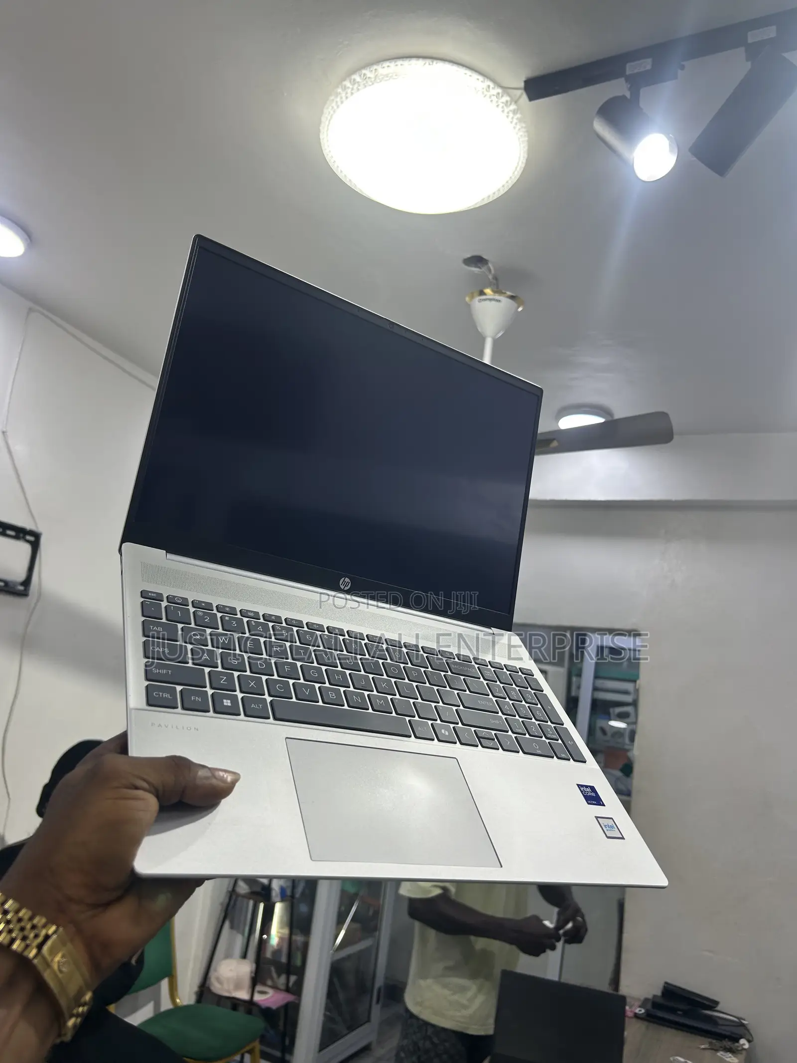 Laptop HP Pavilion 17 32GB Intel Core Ultra 7 SSD 1T