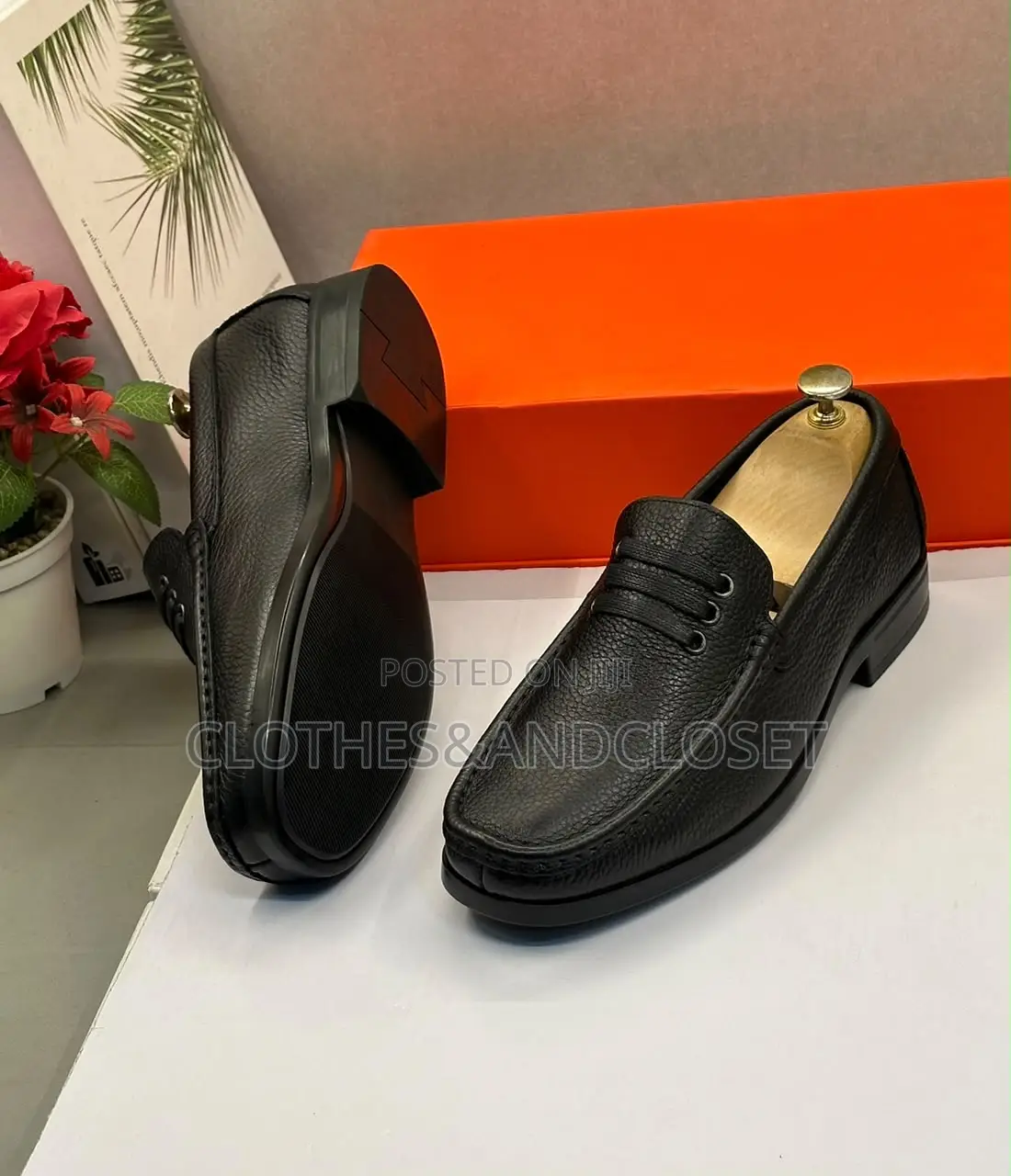 Men's Black Grained Leather Loafers