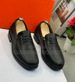 Men's Black Grained Leather Loafers