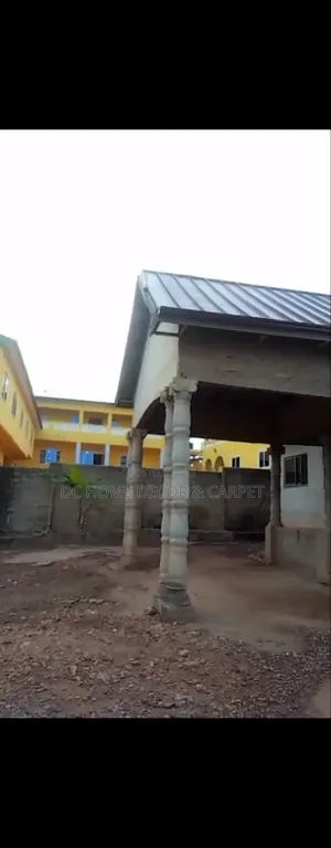 5bdrm Apartment in Agape for sale