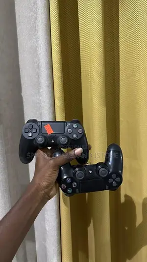 PLAY STATION 4 Home Use Controllers