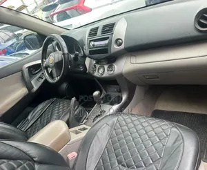 Toyota RAV4 2008 Red