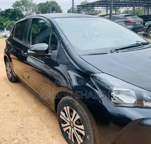 Toyota Vitz 1.3 FWD 5dr 2016 Black