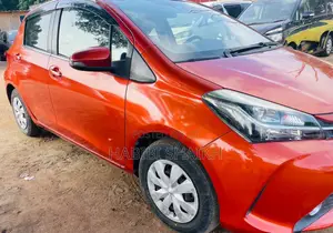 Toyota Vitz 1.3 FWD 5dr 2015 Orange