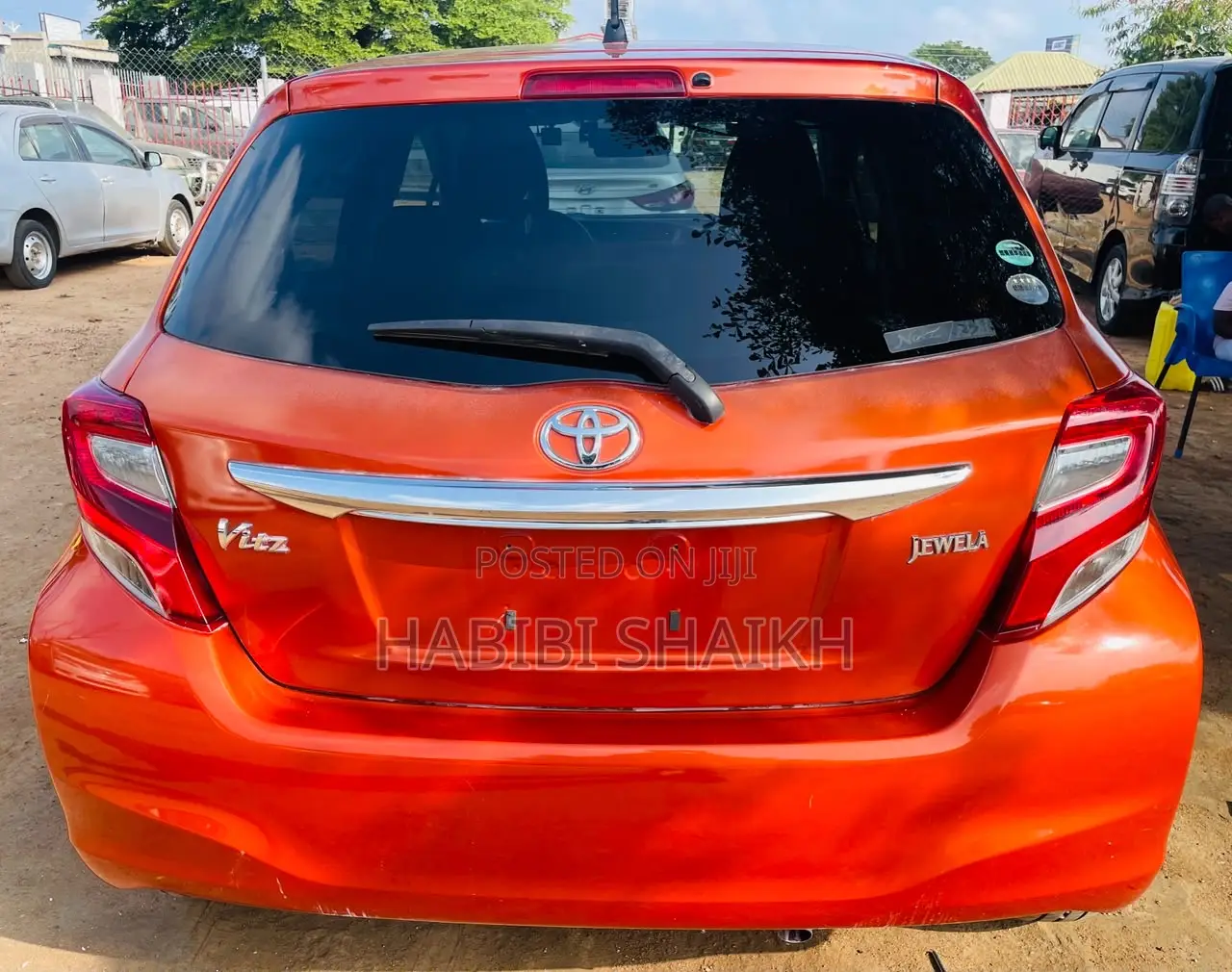 Toyota Vitz 1.3 FWD 5dr 2015 Orange