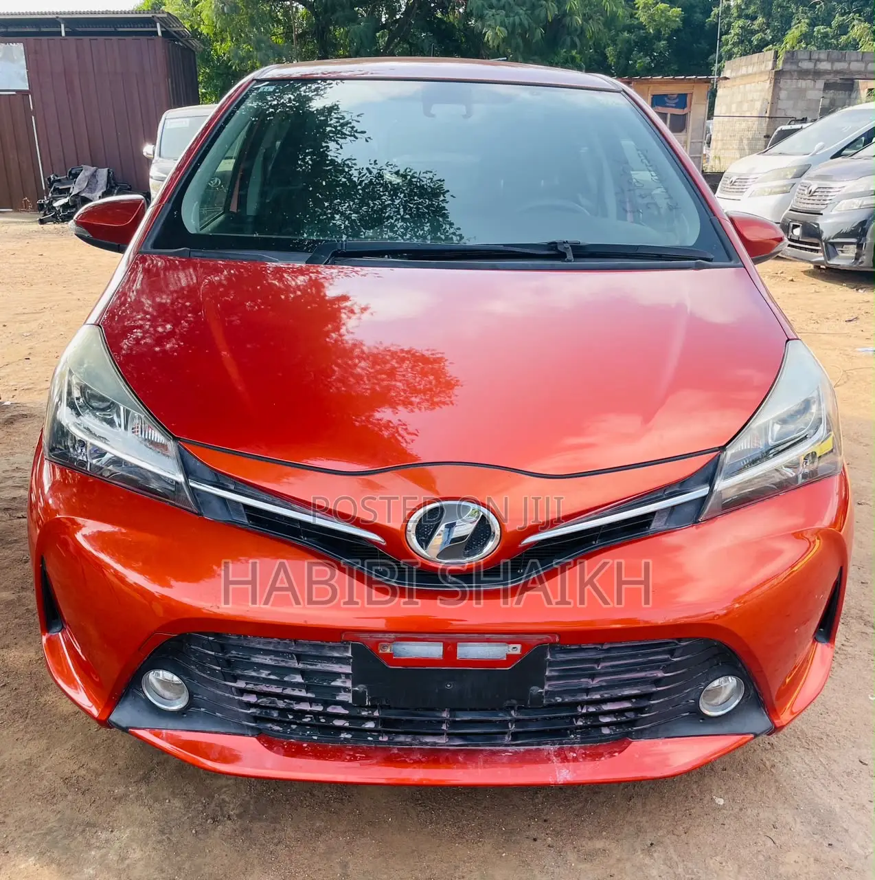 Toyota Vitz 1.3 FWD 5dr 2015 Orange