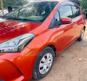Toyota Vitz 1.3 FWD 5dr 2015 Orange