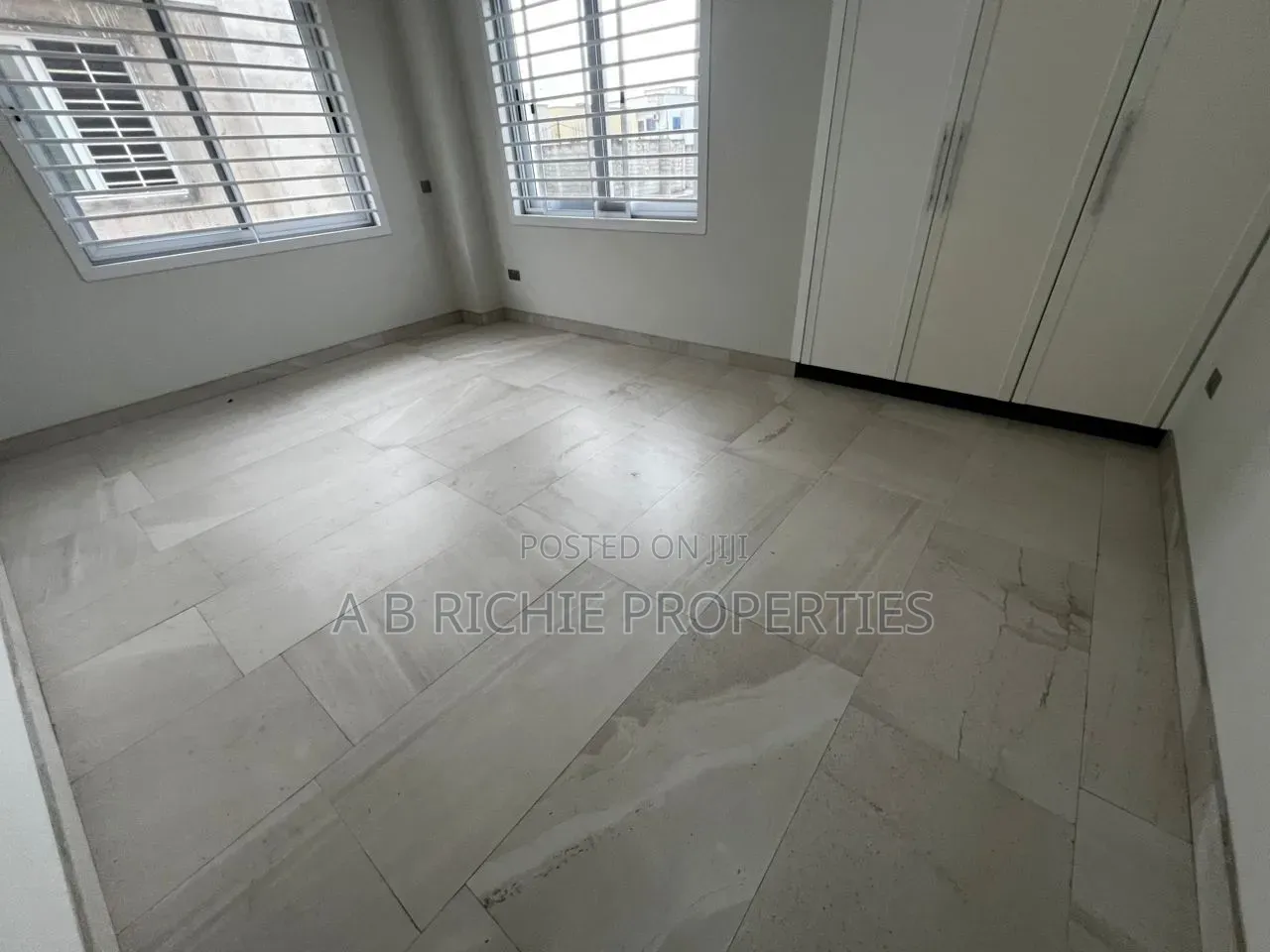 4bdrm Penthouse in Ab Richie Properties, Coffee Shop Area for sale