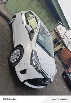 Toyota Yaris SE Hatchback 5dr 2016 White