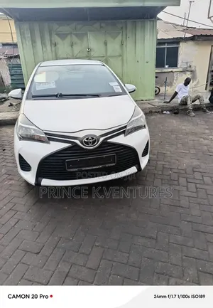 Toyota Yaris SE Hatchback 5dr 2016 White