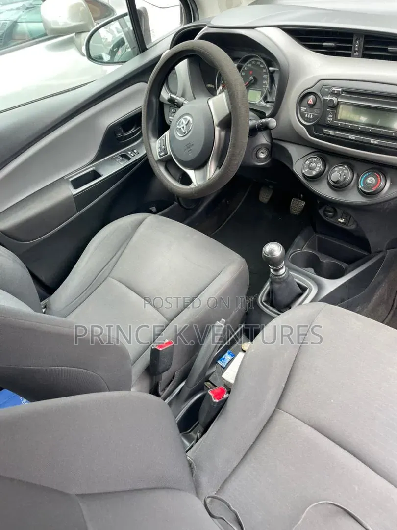 Toyota Yaris SE Hatchback 5dr 2016 White