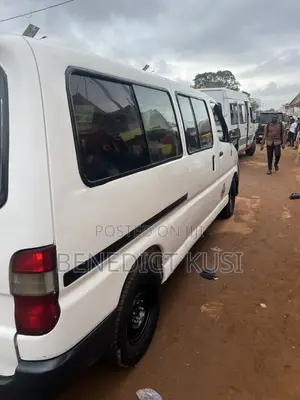 Toyota HiAce 2012 White