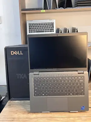 New Laptop Dell Latitude 3520 16GB Intel Core i7 SSD 512GB