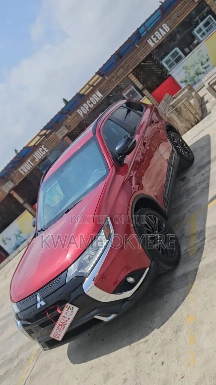 Mitsubishi Outlander LE FWD 2019 Red