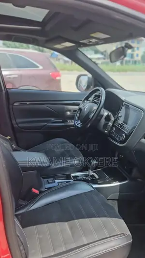 Mitsubishi Outlander LE FWD 2019 Red