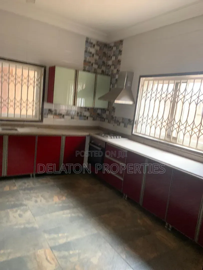 4bdrm House in Airport Residential Area for rent