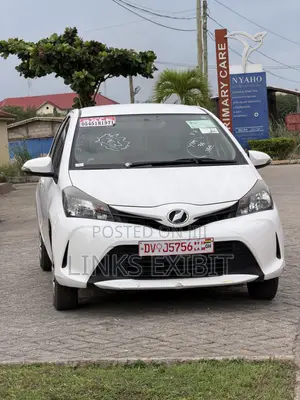 Toyota Vitz 1.3 FWD 3dr 2014 White