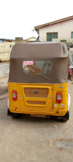 Tricycle 2022 Yellow