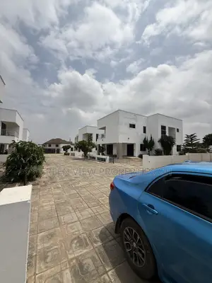 4bdrm Townhouse / Terrace in East Legon for rent