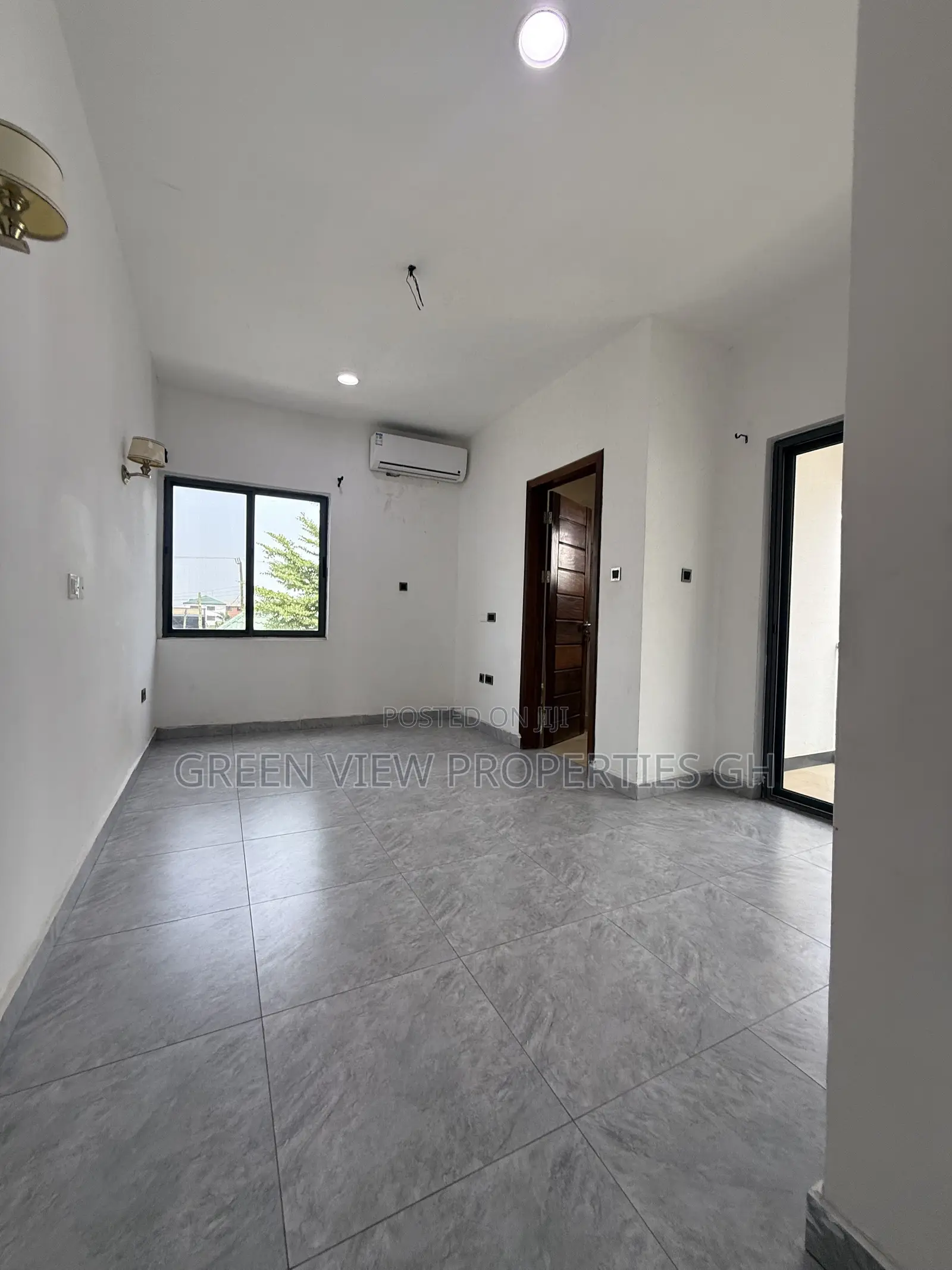 4bdrm Townhouse / Terrace in East Legon for rent