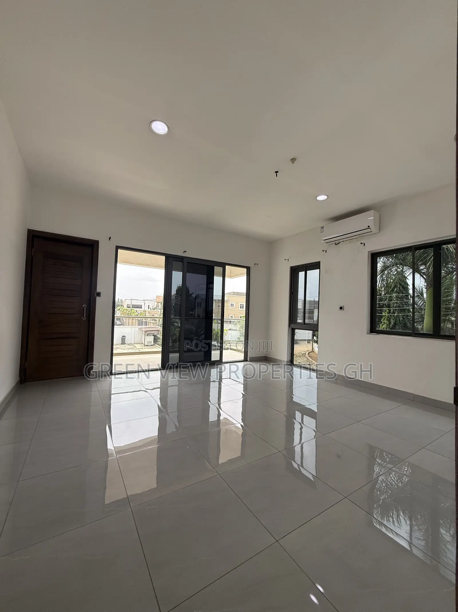 4bdrm Townhouse / Terrace in East Legon for rent