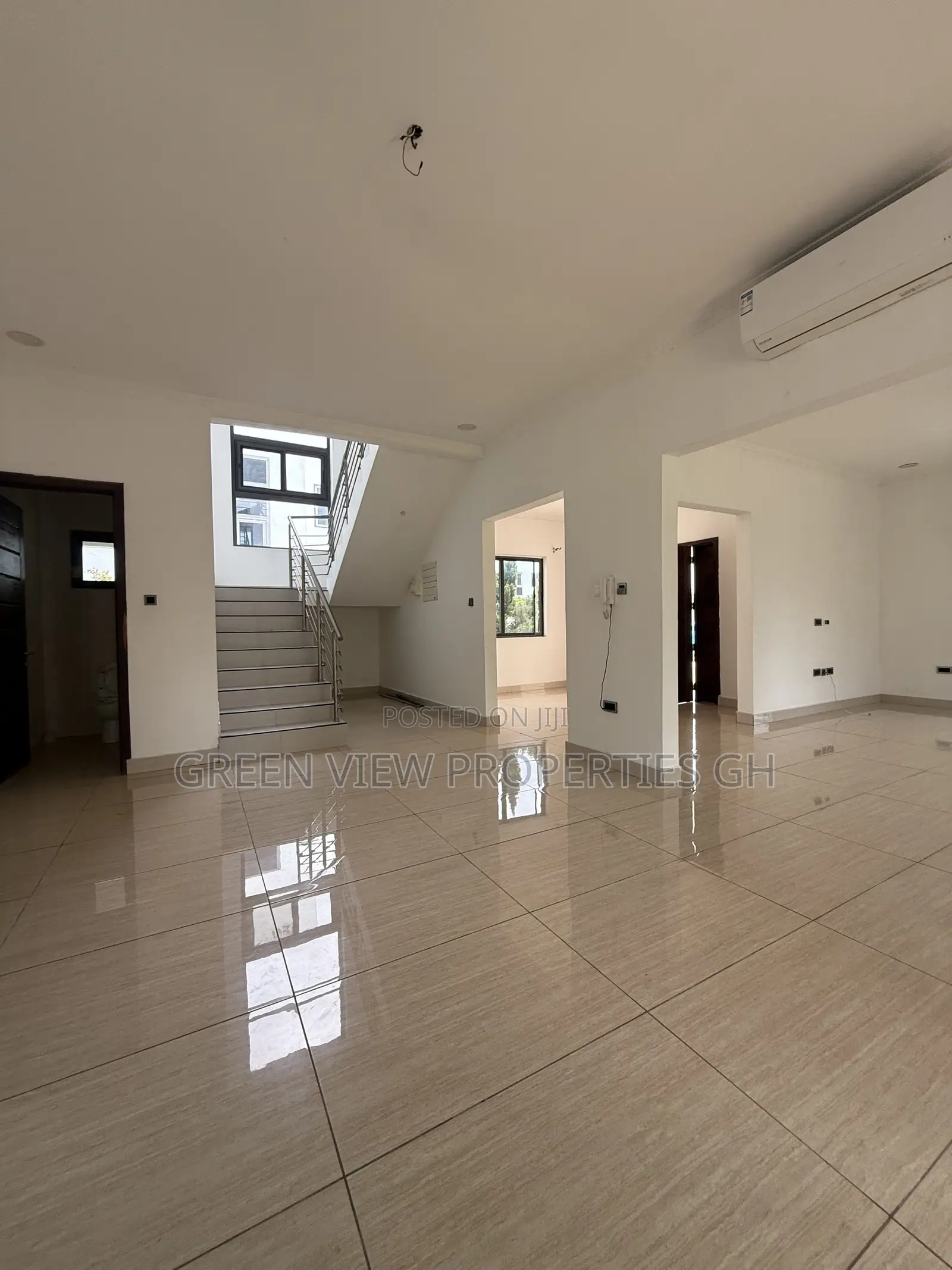 4bdrm Townhouse / Terrace in East Legon for rent