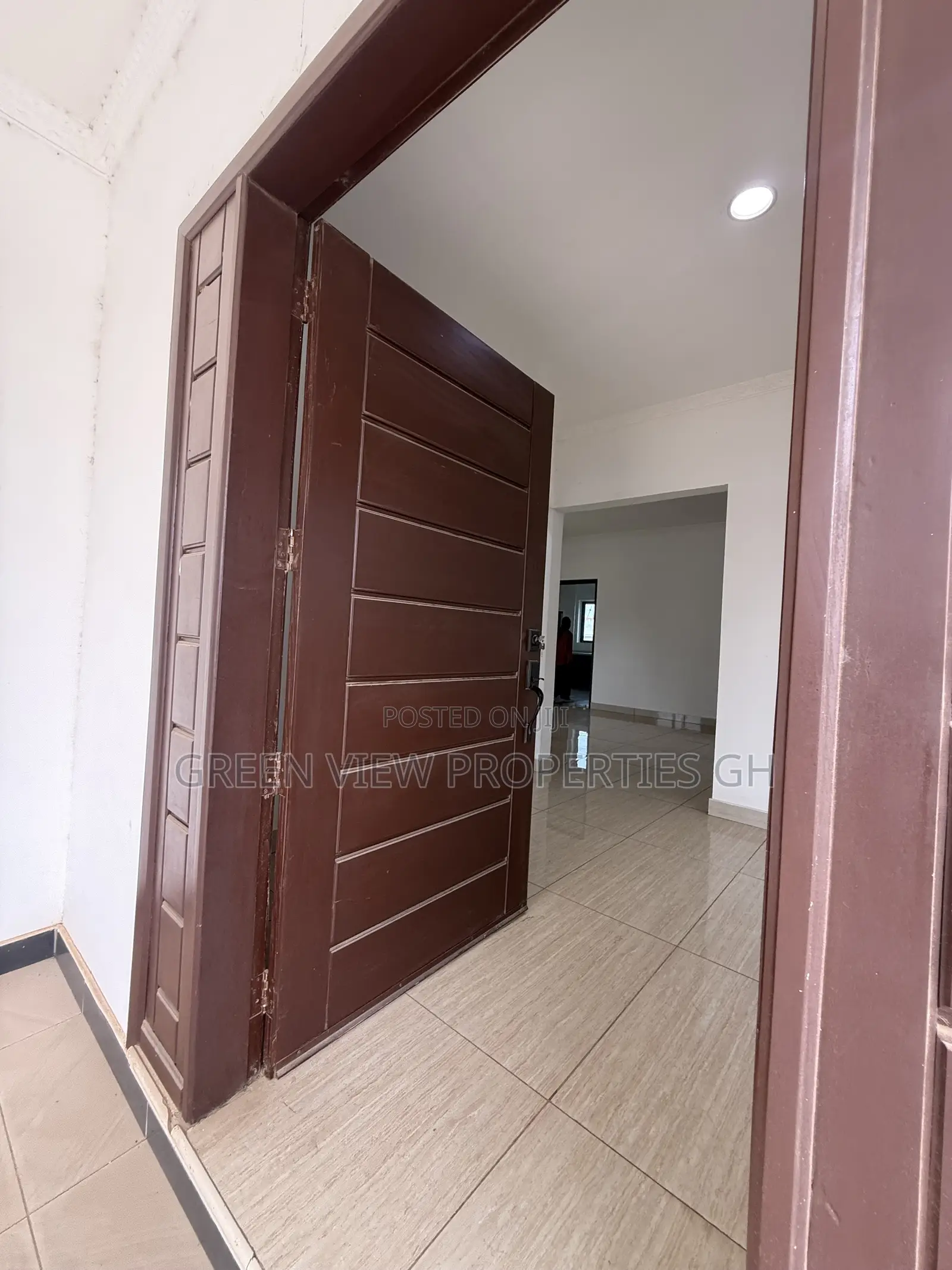 4bdrm Townhouse / Terrace in East Legon for rent