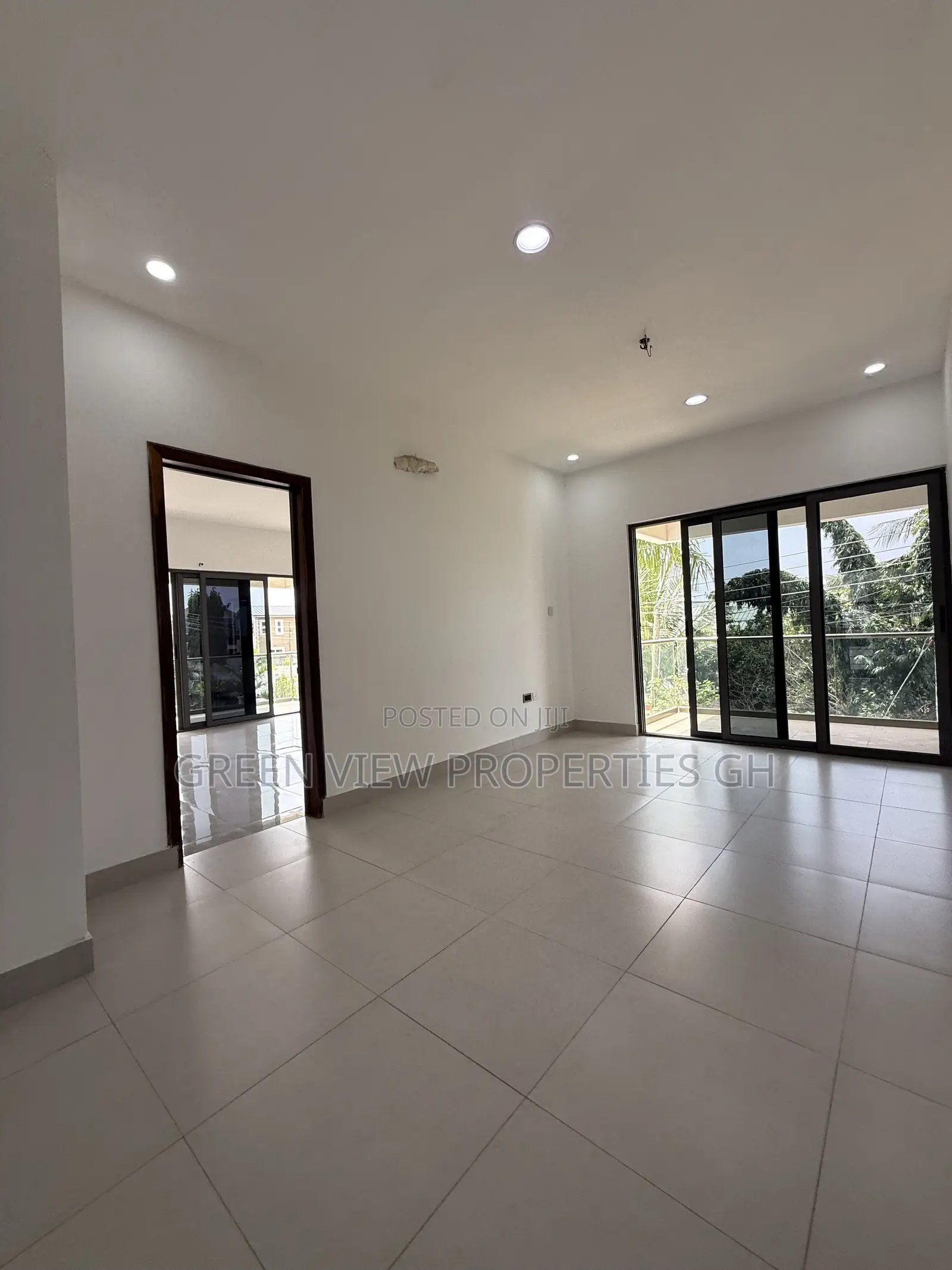4bdrm Townhouse / Terrace in East Legon for rent