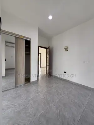 4bdrm Townhouse / Terrace in East Legon for rent