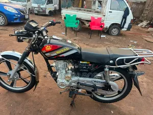 New Royal RY125 2026 Black