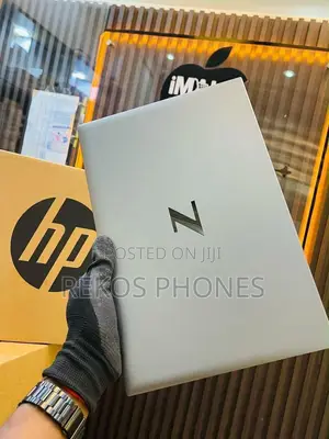 New Laptop HP ZBook Firefly 14 G7 8GB Intel Core i5 SSD 256GB